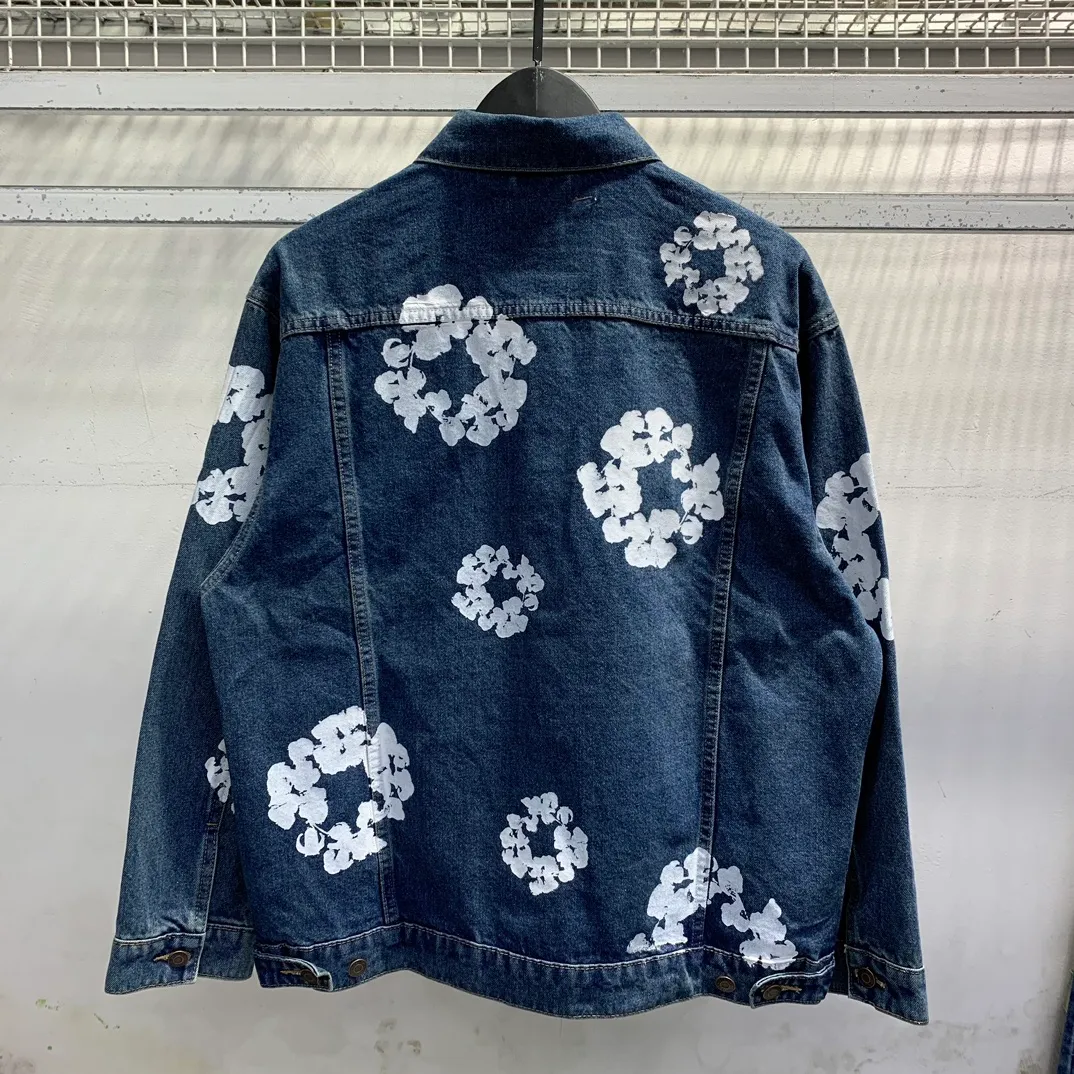 D106# P286 Denim Tears Kapok printed high-quality denim jacket. The official website has the most complete version and color matching, 6 colors! ! !  color: dark blue, light blue, vintage blue, denim blue, black, white size: S M L XL